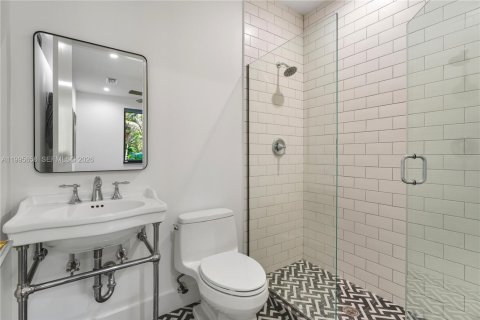 Снять в аренду виллу или дом в Майами, Флорида 5 спален, 337.42м2, № 2058143 - фото 26