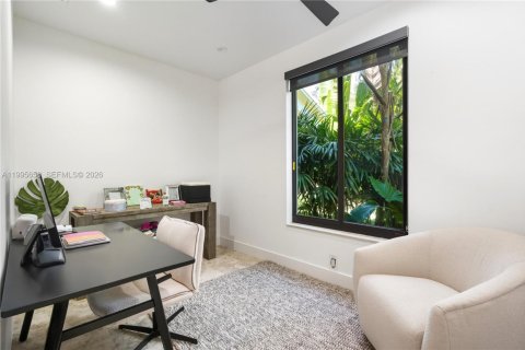 Снять в аренду виллу или дом в Майами, Флорида 5 спален, 337.42м2, № 2058143 - фото 18