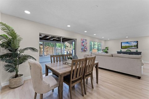 House in Longwood, Florida 4 bedrooms, 152.73 sq.m. № 1909934 - photo 15