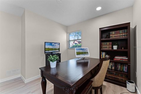 House in Longwood, Florida 4 bedrooms, 152.73 sq.m. № 1909934 - photo 27