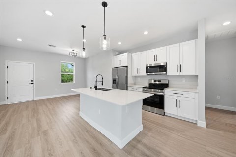 Casa en alquiler en Port Charlotte, Florida, 4 dormitorios, 151.99 m2 № 2157937 - foto 9