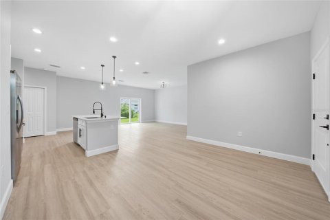 Casa en alquiler en Port Charlotte, Florida, 4 dormitorios, 151.99 m2 № 2157937 - foto 11