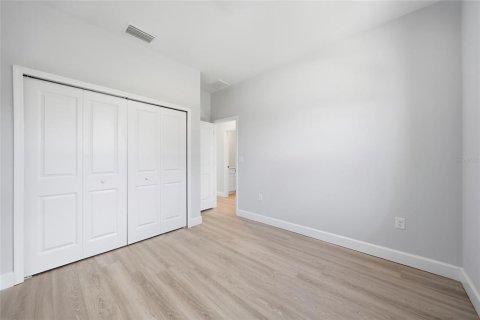 Casa en alquiler en Port Charlotte, Florida, 4 dormitorios, 151.99 m2 № 2157937 - foto 13