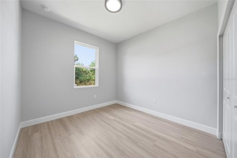 Casa en alquiler en Port Charlotte, Florida, 4 dormitorios, 151.99 m2 № 2157937 - foto 16