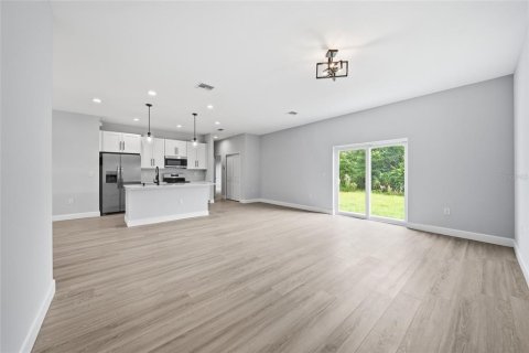 Casa en alquiler en Port Charlotte, Florida, 4 dormitorios, 151.99 m2 № 2157937 - foto 6