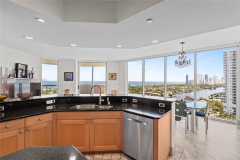 Купить кондоминиум в Авентура, Флорида 5 спален, 387.31м2, № 2051372 - фото 14