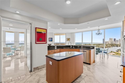 Купить кондоминиум в Авентура, Флорида 5 спален, 387.31м2, № 2051372 - фото 18
