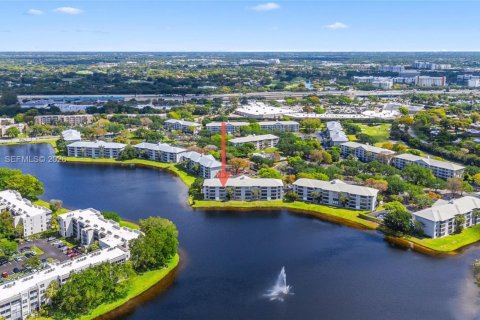 Condo in Davie, Florida, 2 bedrooms  № 2068604