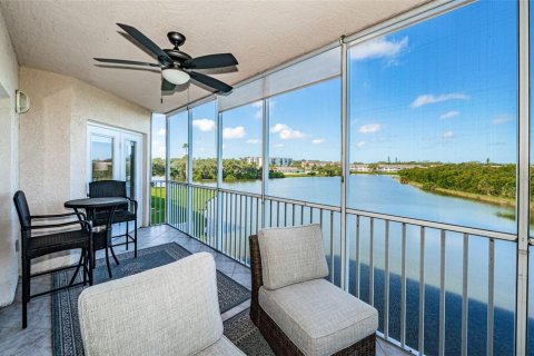 Condo in Saint Petersburg, Florida, 3 bedrooms № 2143507 - photo 10