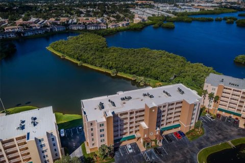 Condo in Saint Petersburg, Florida, 3 bedrooms № 2143507