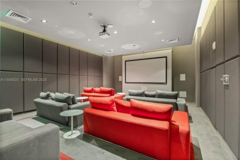 Condominio en venta en Miami, Florida, 49.24 m2 № 2035601 - foto 13