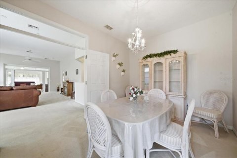House in Spring Hill, Florida 2 bedrooms, 151.34 sq.m. № 2110925 - photo 26