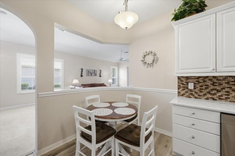 House in Spring Hill, Florida 2 bedrooms, 151.34 sq.m. № 2110925 - photo 12