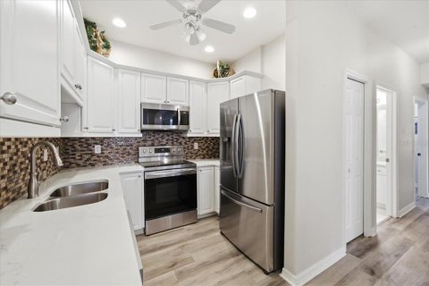 House in Spring Hill, Florida 2 bedrooms, 151.34 sq.m. № 2110925 - photo 16