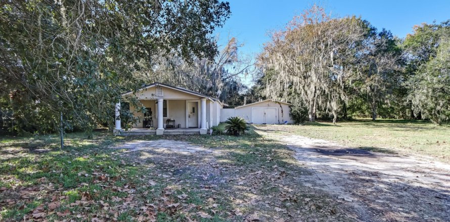 House in Jacksonville, Florida 3 bedrooms, 139.54 sq.m. № 855307