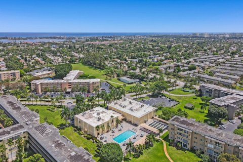 Condominio en alquiler en Boynton Beach, Florida, 2 dormitorios, 102.75 m2 № 786623 - foto 1