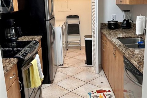 Condominio en alquiler en Aventura, Florida, 1 dormitorio, 69.68 m2 № 2076416 - foto 20