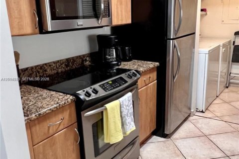 Condominio en alquiler en Aventura, Florida, 1 dormitorio, 69.68 m2 № 2076416 - foto 19