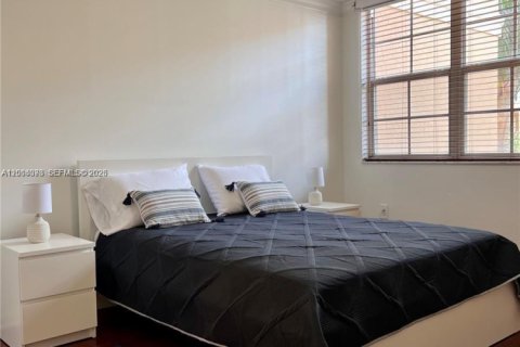 Condominio en alquiler en Aventura, Florida, 1 dormitorio, 69.68 m2 № 2076416 - foto 13