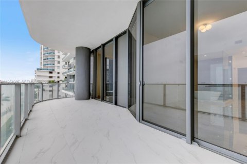 Condominio en alquiler en Miami, Florida, 4 dormitorios, 234.39 m2 № 2011194 - foto 24