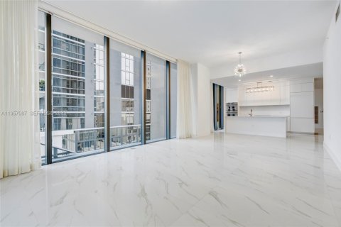 Condominio en alquiler en Miami, Florida, 4 dormitorios, 234.39 m2 № 2011194 - foto 6