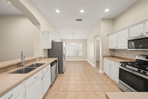 Villa ou maison à vendre à Fish Hawk, Floride: 4 chambres, 190.73 m2 № 2330107 - photo 5
