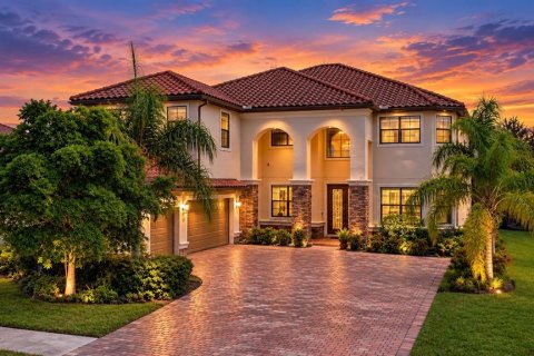 House in Venice, Florida 6 bedrooms, 361.85 sq.m. № 2376626