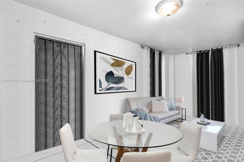House in Miami Gardens, Florida 3 bedrooms, 120.77 sq.m. № 1809294 - photo 12