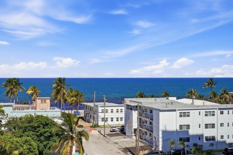 Copropriété à vendre à Hollywood, Floride: 2 chambres, 135.64 m2 № 2190375 - photo 3