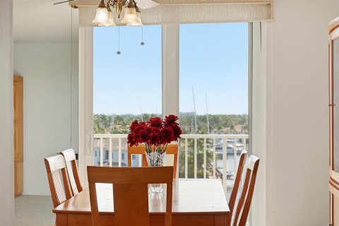Copropriété à vendre à Hollywood, Floride: 2 chambres, 135.64 m2 № 2190375 - photo 12