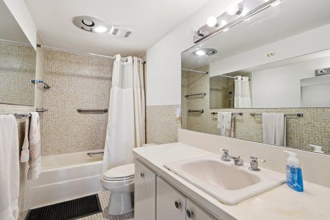 Copropriété à vendre à Hollywood, Floride: 2 chambres, 135.64 m2 № 2190375 - photo 29
