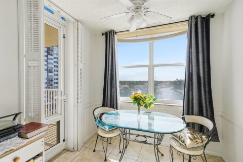 Copropriété à vendre à Hollywood, Floride: 2 chambres, 135.64 m2 № 2190375 - photo 17