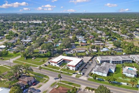 Купить коммерческую недвижимость в Тайтусвилл, Флорида 32 спальни, 1438.87м2, № 1906103 - фото 3