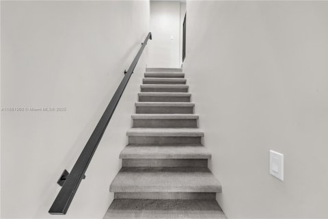 Снять в аренду таунхаус в Норт-Майами, Флорида 2 спальни, 119.1м2, № 1930004 - фото 20