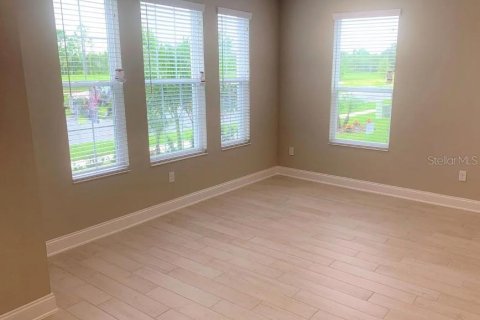 House in Winter Garden, Florida 3 bedrooms, 185.25 sq.m. № 2285628 - photo 13