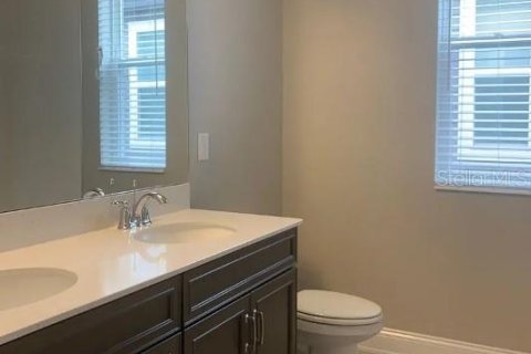 House in Winter Garden, Florida 3 bedrooms, 185.25 sq.m. № 2285628 - photo 22