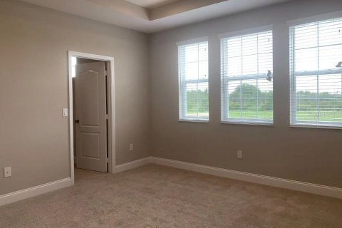 House in Winter Garden, Florida 3 bedrooms, 185.25 sq.m. № 2285628 - photo 17