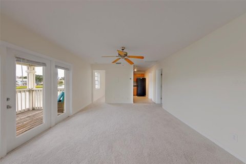 Condominio en alquiler en Saint Petersburg, Florida, 1 dormitorio, 76.46 m2 № 2107542 - foto 9