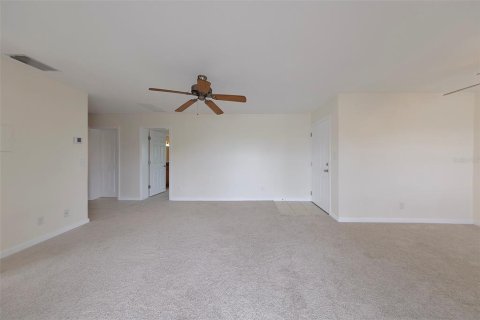 Condominio en alquiler en Saint Petersburg, Florida, 1 dormitorio, 76.46 m2 № 2107542 - foto 7