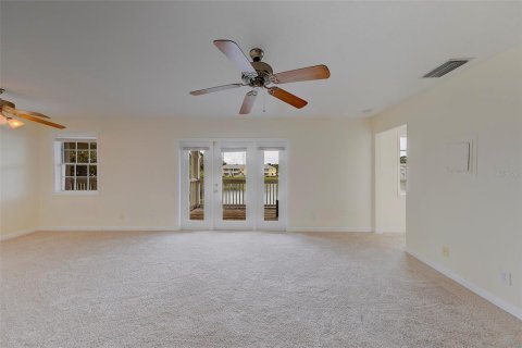 Condominio en alquiler en Saint Petersburg, Florida, 1 dormitorio, 76.46 m2 № 2107542 - foto 5