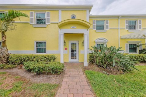 Condominio en Saint Petersburg, Florida, 1 dormitorio  № 2107542