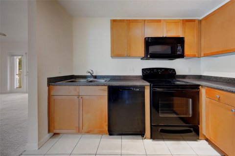 Condominio en alquiler en Saint Petersburg, Florida, 1 dormitorio, 76.46 m2 № 2107542 - foto 11