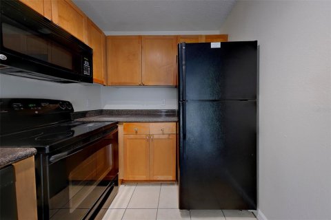 Condominio en alquiler en Saint Petersburg, Florida, 1 dormitorio, 76.46 m2 № 2107542 - foto 12