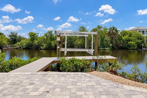 Casa en venta en Apollo Beach, Florida, 4 dormitorios, 222.97 m2 № 2386071 - foto 13