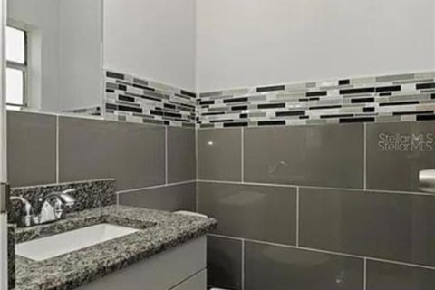 Casa en venta en Orlando, Florida, 3 dormitorios, 124.86 m2 № 1912796 - foto 14