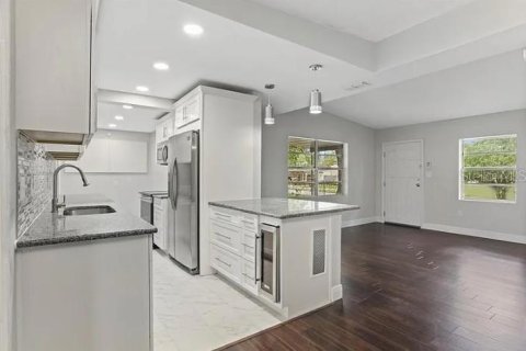 Casa en venta en Orlando, Florida, 3 dormitorios, 124.86 m2 № 1912796 - foto 5