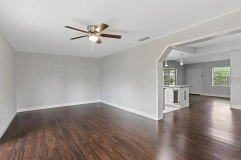 Casa en venta en Orlando, Florida, 3 dormitorios, 124.86 m2 № 1912796 - foto 3