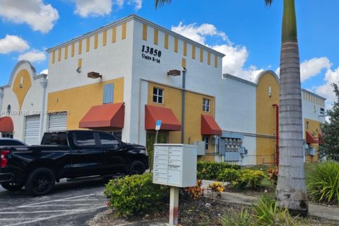 Immobilier commercial à vendre à Miami, Floride № 2170976 - photo 20