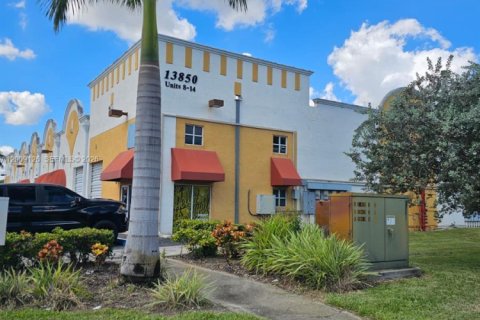 Immobilier commercial à vendre à Miami, Floride № 2170976 - photo 17