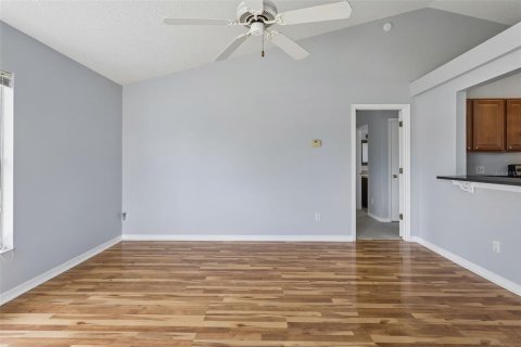 Villa ou maison à vendre à Eustis, Floride: 2 chambres, 94.76 m2 № 2353388 - photo 6